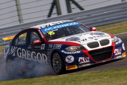 Tom Coronel doet het! Zege op Japanse bodem, startcrash Muller + UITSLAG